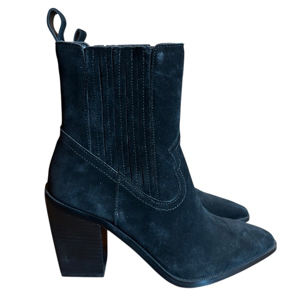 Aqua Shoes - Aqua Marli Black Suede Western Pointed Toe Chelsea Ankle Boot NEW 7.5